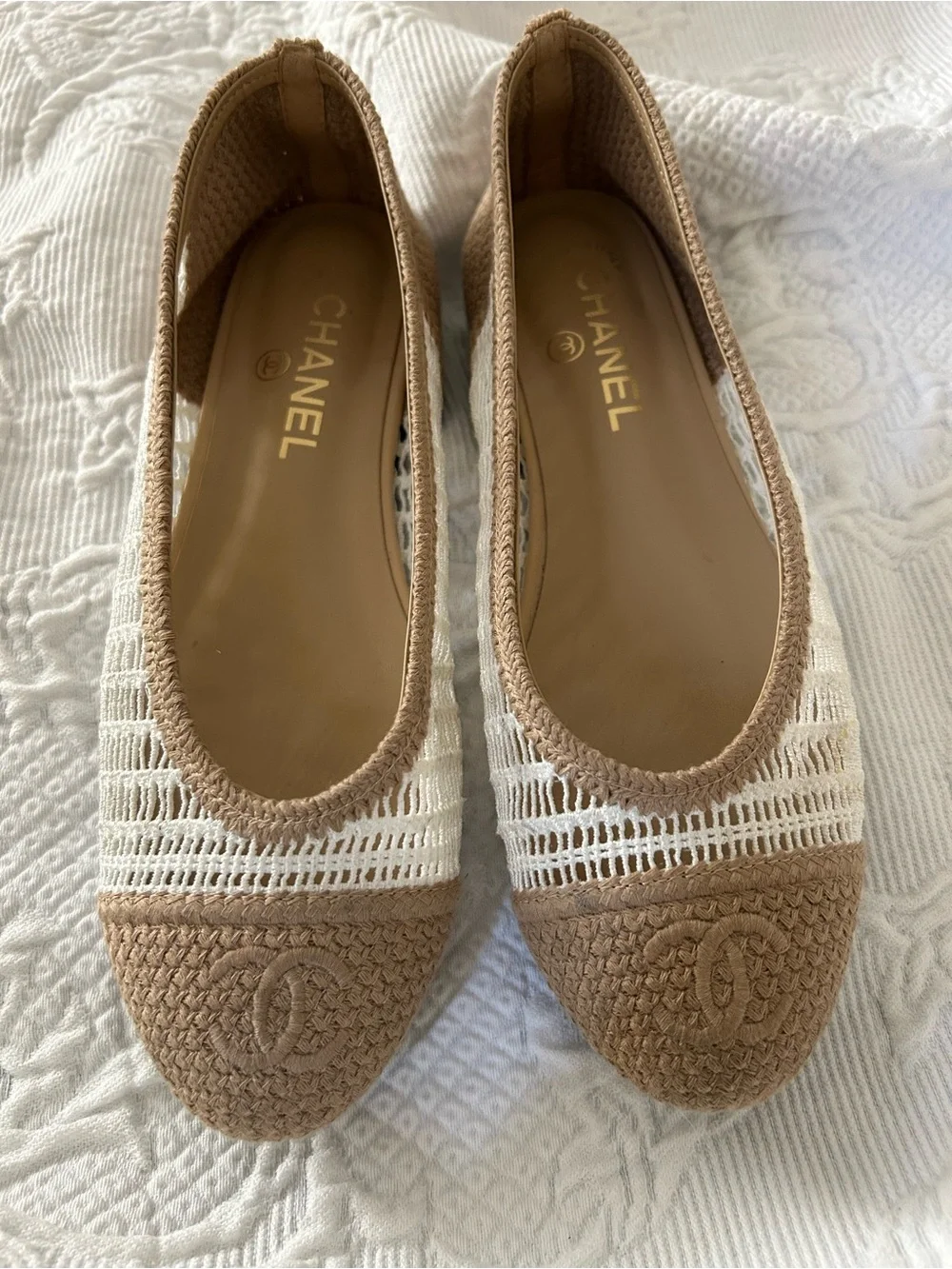 Chanel Raffia Beige and White Ballet Flats